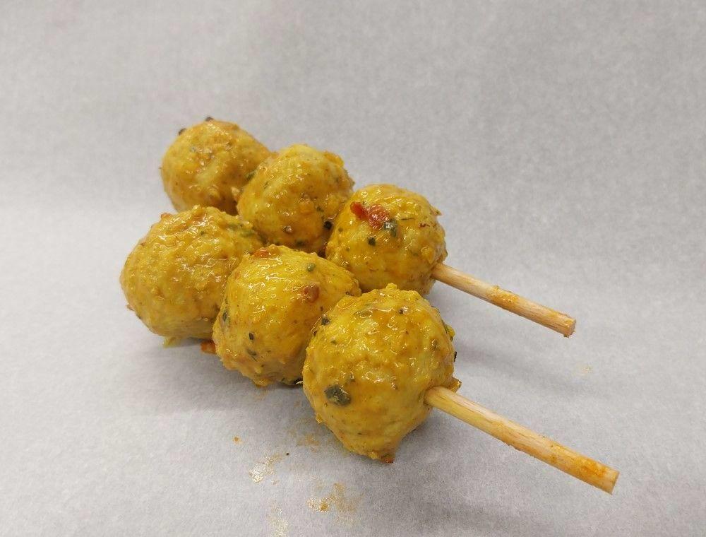 Mini balletjesbrochette curry