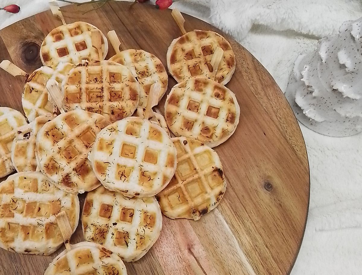 Wafeltje gevuld met zalm en boursin