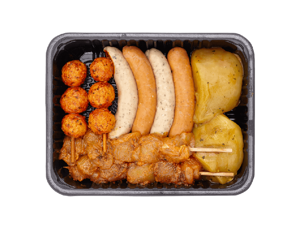 Plateau BBQ de volaille (± 600 g) : brochette de boulettes au curry, minichipolata et minimerguez aux herbes, tournedos mariné et minibrochette